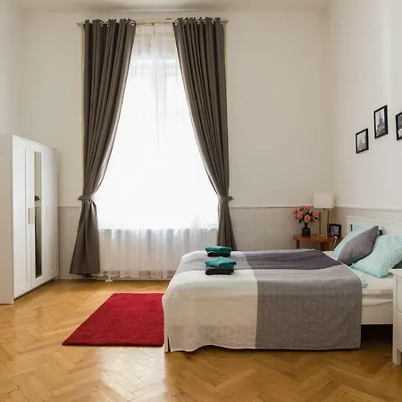 公寓 Sofia Near City Park